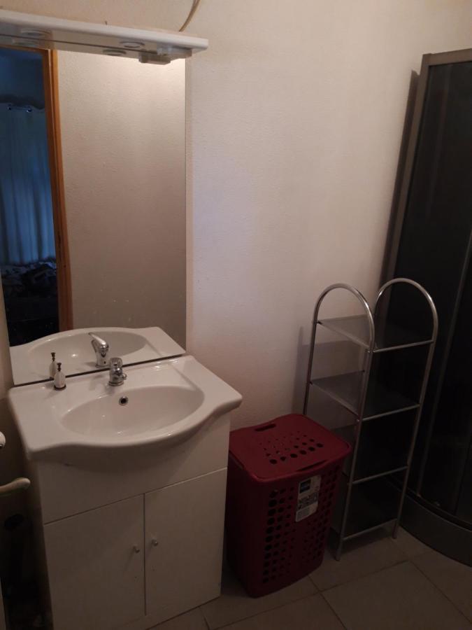 Appartement F1 Meuble 3 Personnes Ομπενά Εξωτερικό φωτογραφία